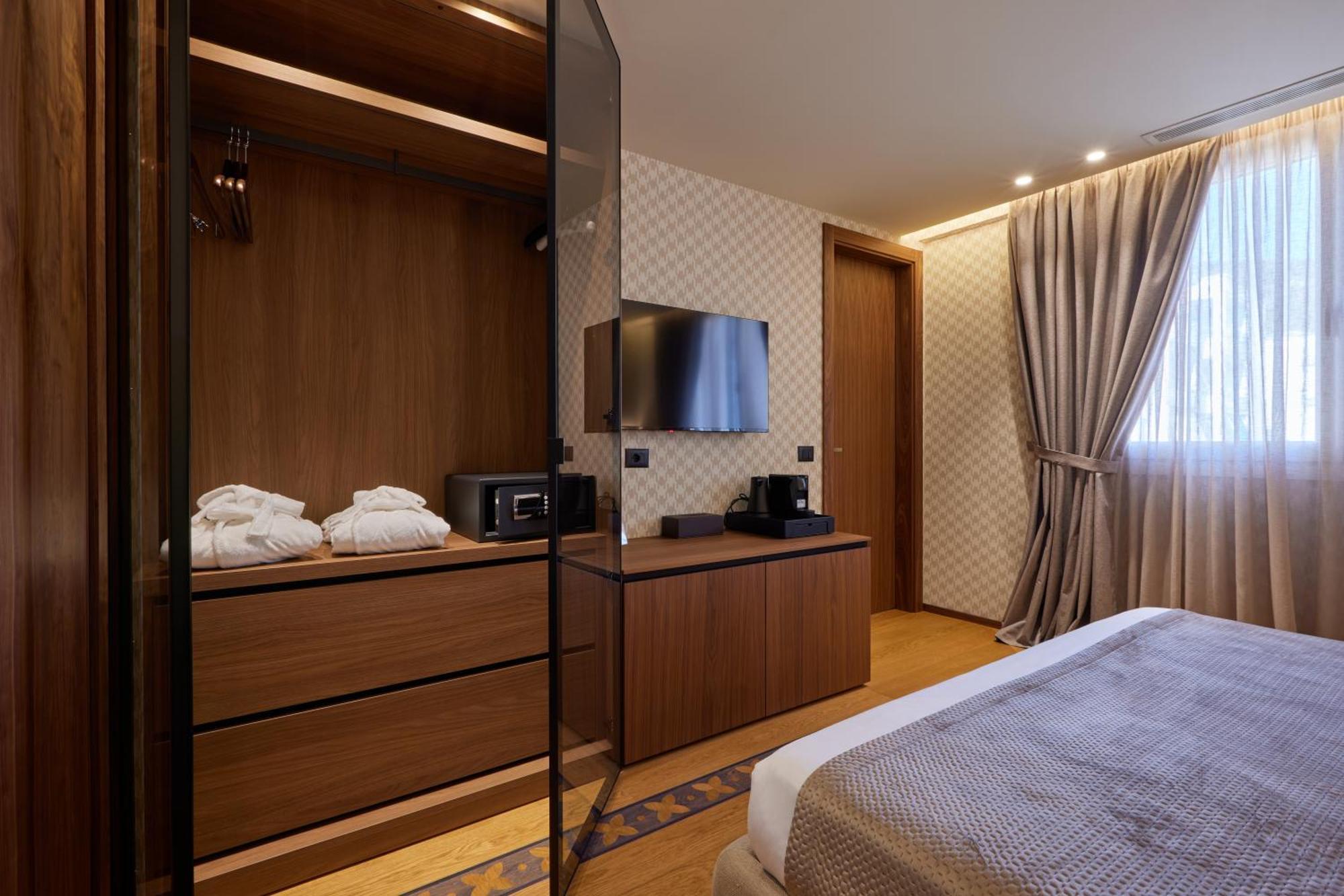 Valis Luxury Hotel Влёра Экстерьер фото