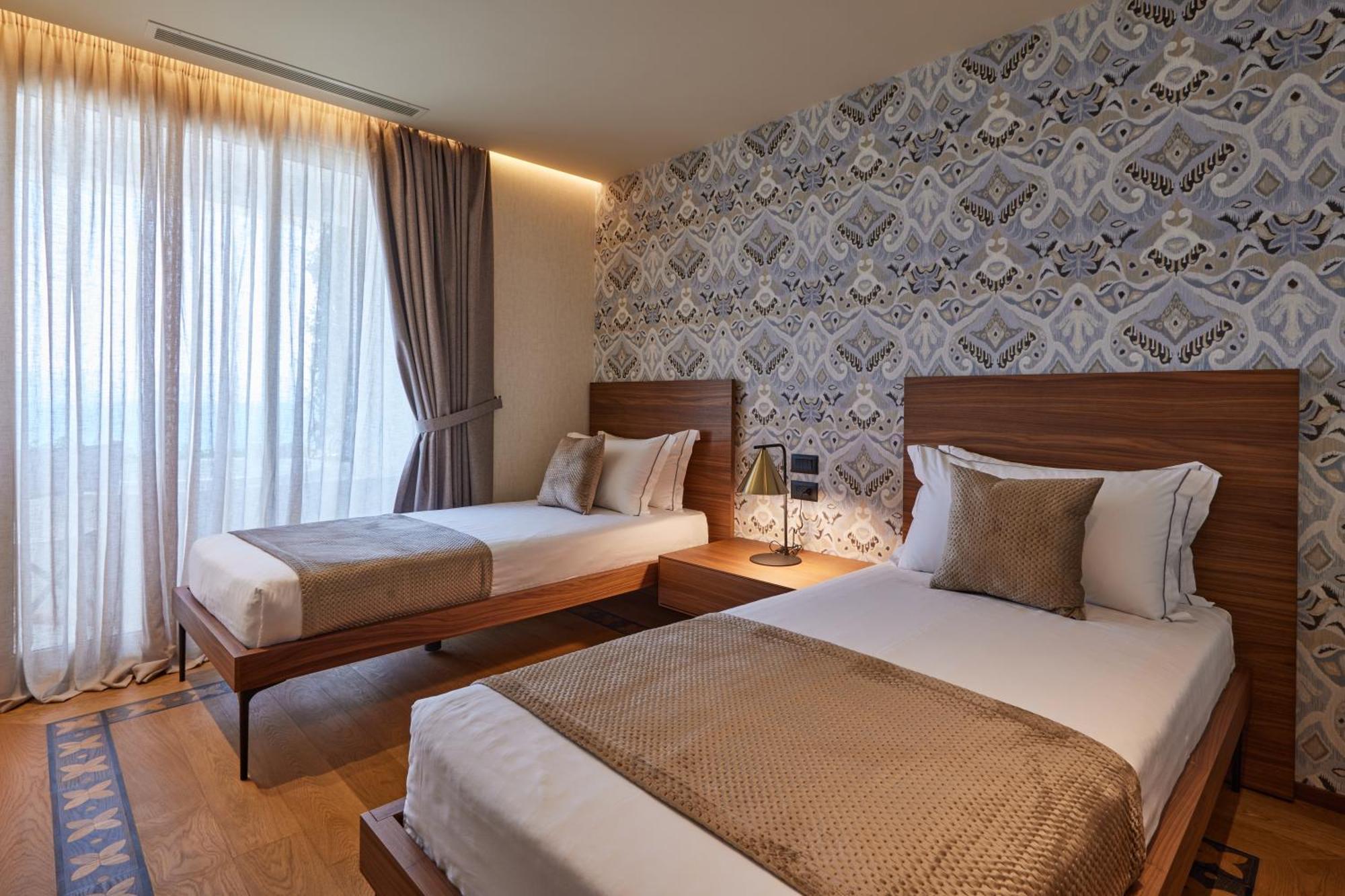 Valis Luxury Hotel Влёра Экстерьер фото