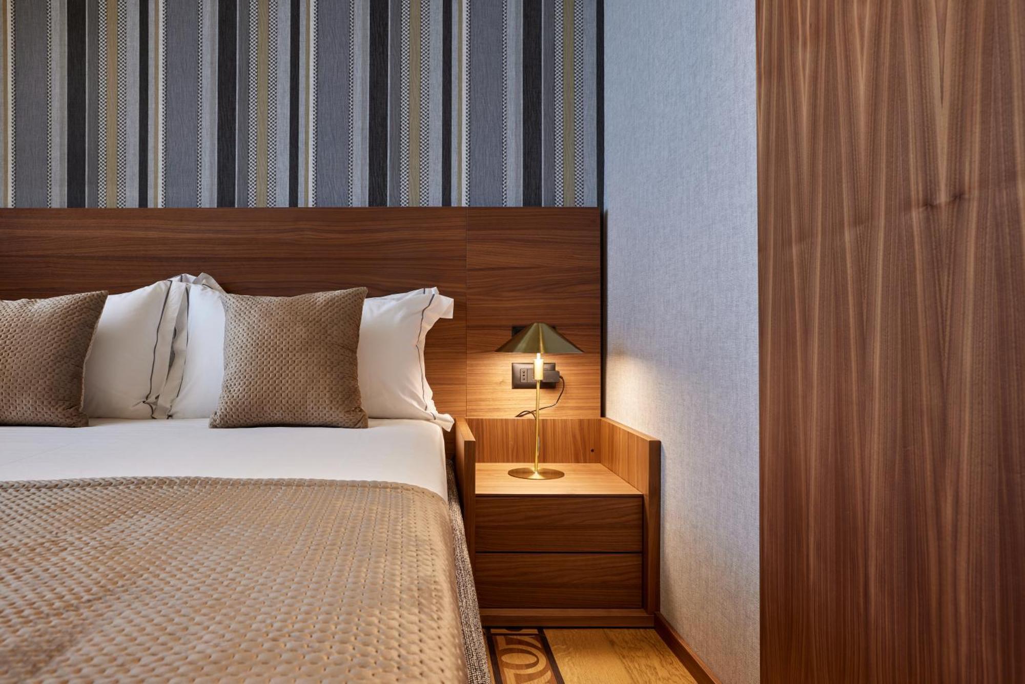 Valis Luxury Hotel Влёра Экстерьер фото