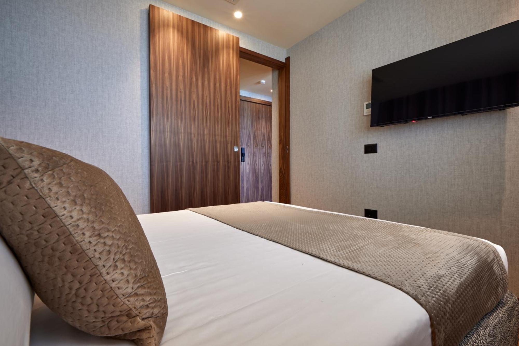 Valis Luxury Hotel Влёра Экстерьер фото